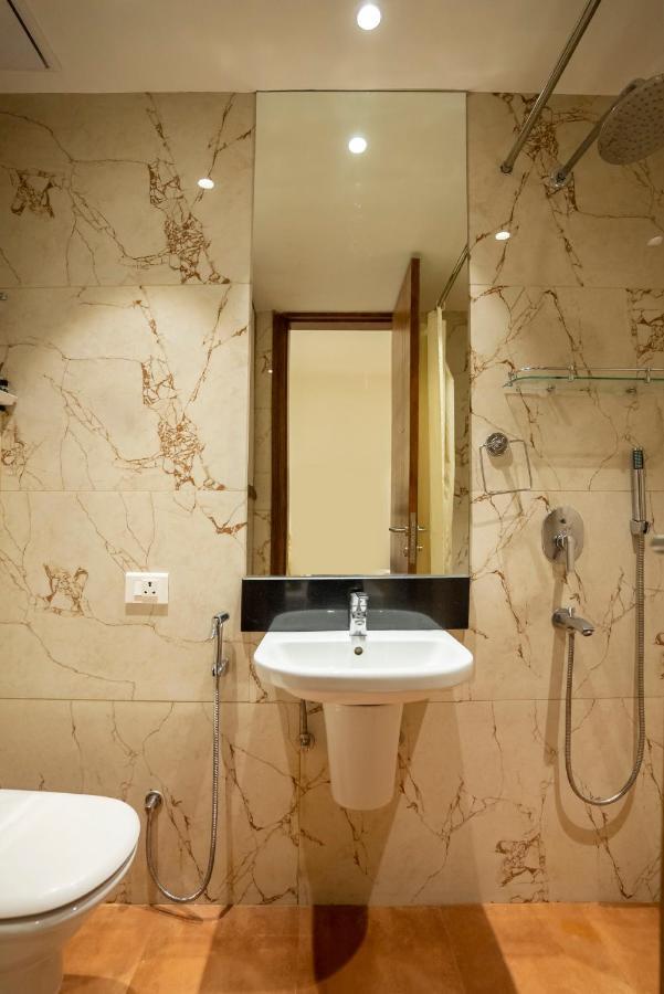 Celebrant Hotel Varanasi Exteriör bild