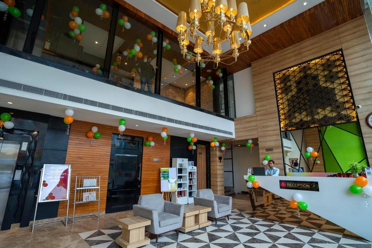 Celebrant Hotel Varanasi Exteriör bild